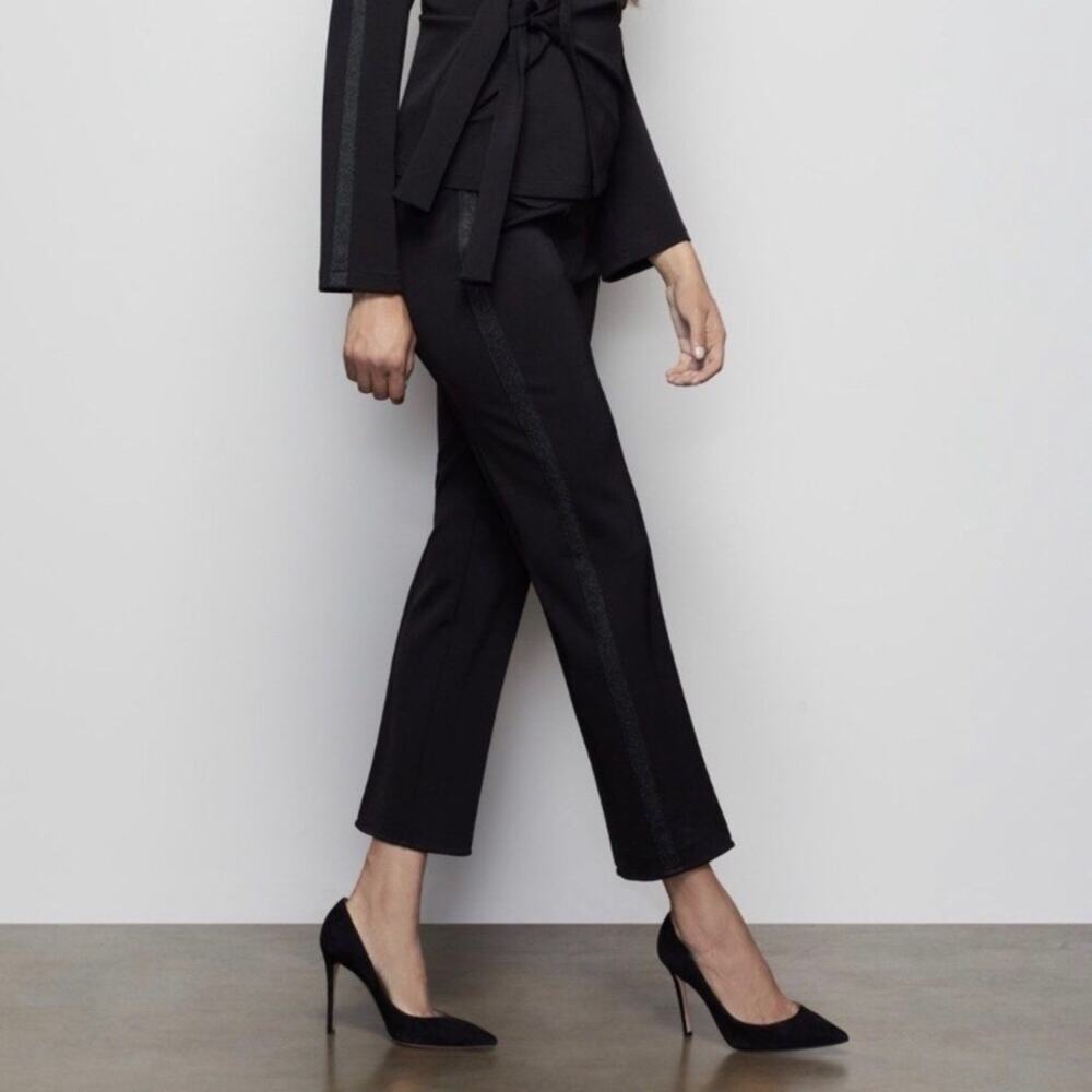 Good American black high rise crop length pants